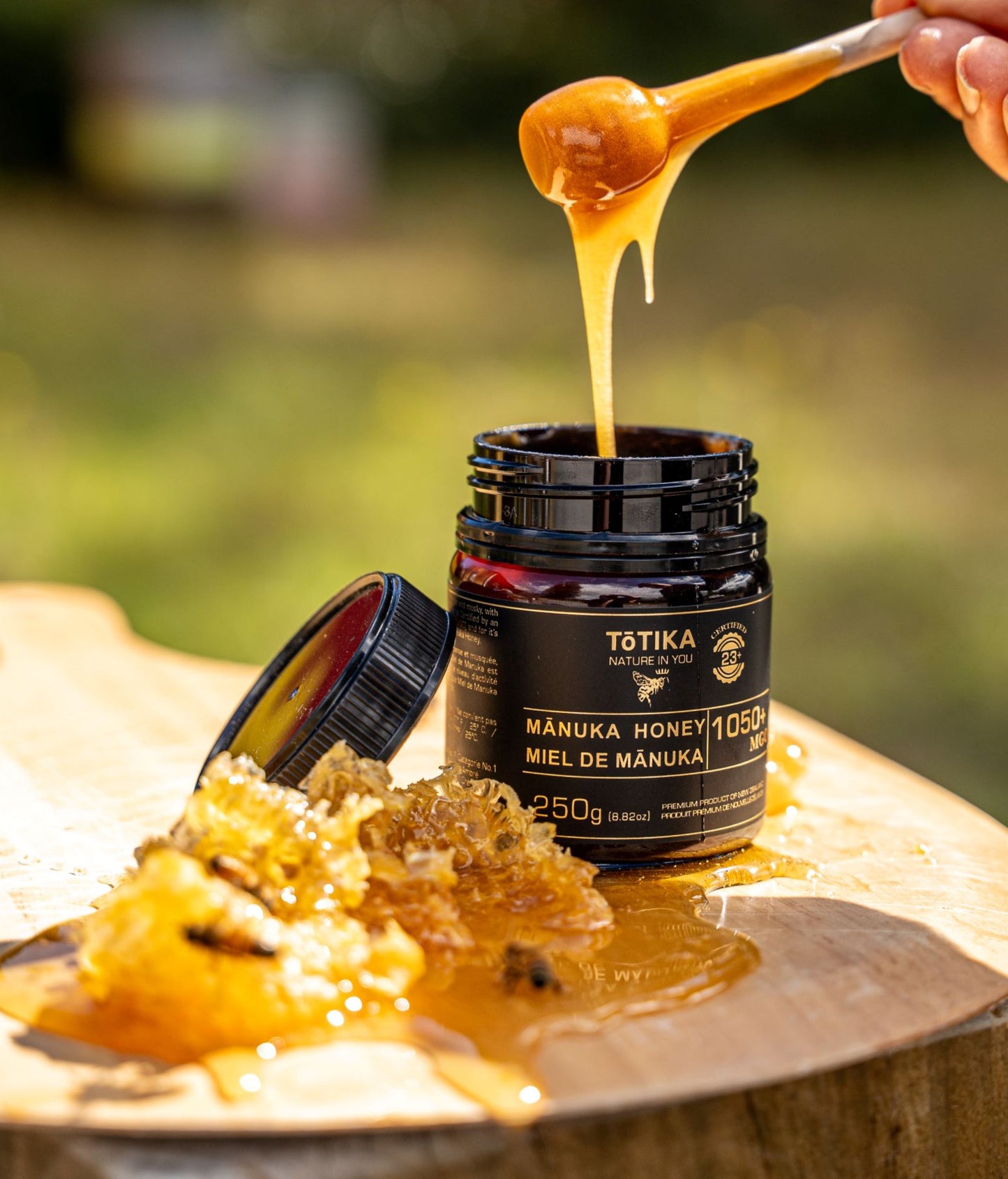 Manuka Honey 1050+ MGO image 1